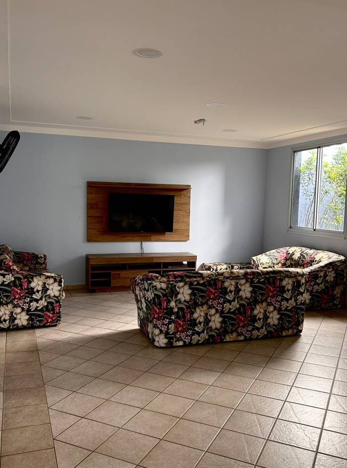 apartamento-bertioga-alugar-foto-lazer-sala-de-tv-mobile